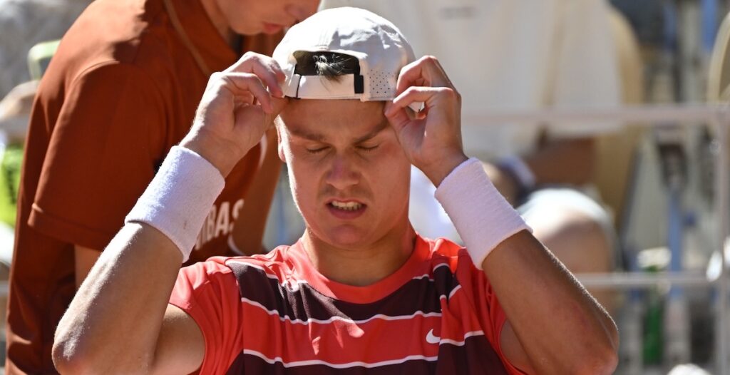 Lucas Pouille sur Holger Rune : « Je vais être vraiment sincère, je ne le connais pas plus que ça. Par contre, il fait petit capricieux sur le terrain » Lucas Pouille sur Holger Rune : « Je vais être vraiment sincère, je ne le connais pas plus que ça. Par contre, il fait petit capricieux sur le terrain »