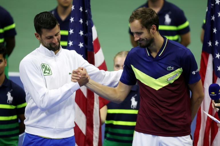 Medvedev prêt à enrôler Djokovic dans son équipe : « Je paierais pour l’avoir comme entraîneur » Medvedev prêt à enrôler Djokovic dans son équipe : « Je paierais pour l’avoir comme entraîneur »