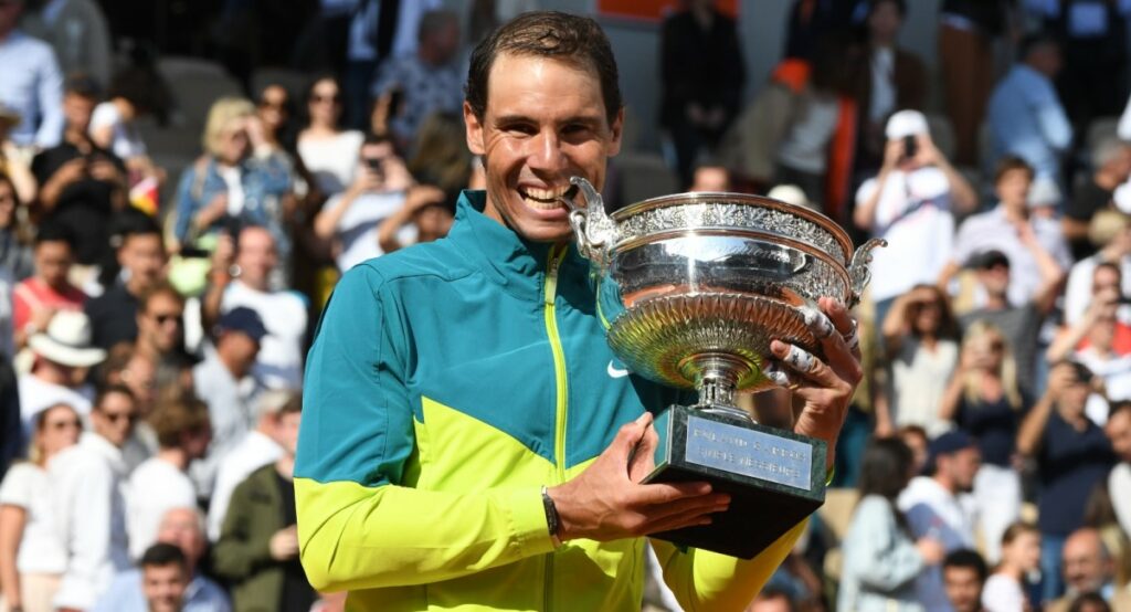 Rafael Nadal : « Aujourd’hui, quand je me dis que j’ai gagné 14 fois Roland-Garros, même si je n’aime pas le dire, c’est quelque chose de fou, quelque chose que je n’aurais jamais pensé avoir la chance de faire » Rafael Nadal : « Aujourd’hui, quand je me dis que j’ai gagné 14 fois Roland-Garros, même si je n’aime pas le dire, c’est quelque chose de fou, quelque chose que je n’aurais jamais pensé avoir la chance de faire »