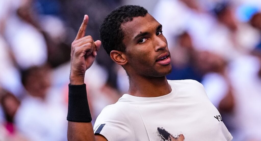 Auger-Aliassime, après sa victoire contre De Minaur : « Si ma mauvaise passe était arrivée à 35 ans, j’aurais peut-être pensé que je ne reviendrais jamais en demi-finales d’un Grand Chelem » Auger-Aliassime, après sa victoire contre De Minaur : « Si ma mauvaise passe était arrivée à 35 ans, j’aurais peut-être pensé que je ne reviendrais jamais en demi-finales d’un Grand Chelem »