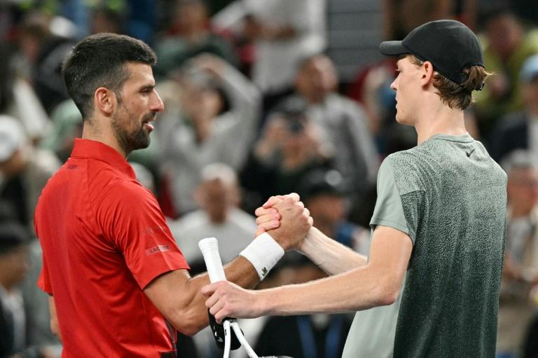 « C’est évident que nous avons des similitudes », Djokovic évoque la ressemblance de son style de jeu avec celui de Sinner « C’est évident que nous avons des similitudes », Djokovic évoque la ressemblance de son style de jeu avec celui de Sinner