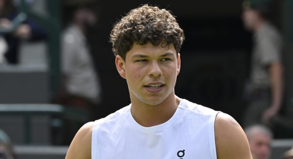 Ben Shelton, avant d’affronter son compatriote Taylor Fritz en demi-finales : « Je suis convaincu que l’un de nous finira par remporter un Grand-Chelem » Ben Shelton, avant d’affronter son compatriote Taylor Fritz en demi-finales : « Je suis convaincu que l’un de nous finira par remporter un Grand-Chelem »