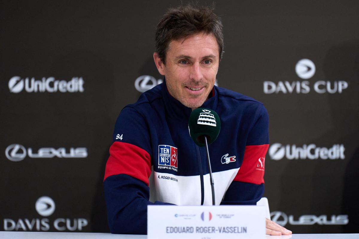 Roger-Vasselin, tenant du titre en double mixte à Roland-Garros, opéré du coude à quelques jours du tournoi Roger-Vasselin, tenant du titre en double mixte à Roland-Garros, opéré du coude à quelques jours du tournoi