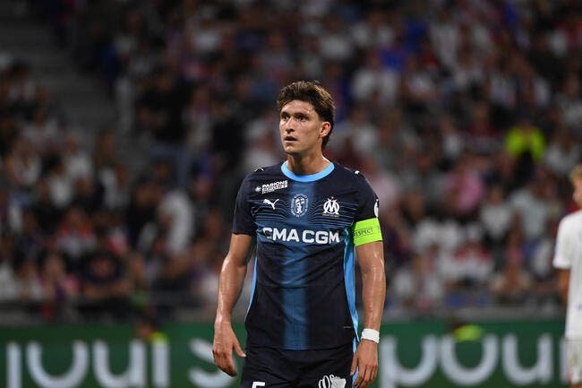 OM : Pavard ou Aguerd, il n'y a pas photo entre les deux OM : Pavard ou Aguerd, il n'y a pas photo entre les deux