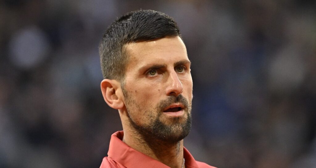 Djokovic sur la présence des deux cousins en demi-finales : « Le style de jeu de Vacherot est assez similaire à celui de Rinderknech. Et c’est formidable de voir cette complicité entre eux » Djokovic sur la présence des deux cousins en demi-finales : « Le style de jeu de Vacherot est assez similaire à celui de Rinderknech. Et c’est formidable de voir cette complicité entre eux »