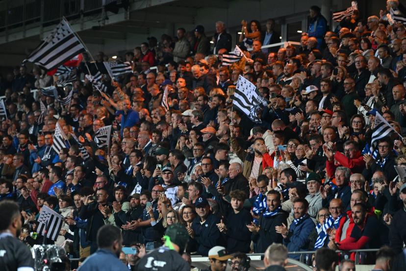 La billetterie pour le match de Pro D2 Vannes-Grenoble au Roazhon Park prise d'assaut : les 15 000 billets ont été vendus en 30 minutes La billetterie pour le match de Pro D2 Vannes-Grenoble au Roazhon Park prise d'assaut : les 15 000 billets ont été vendus en 30 minutes