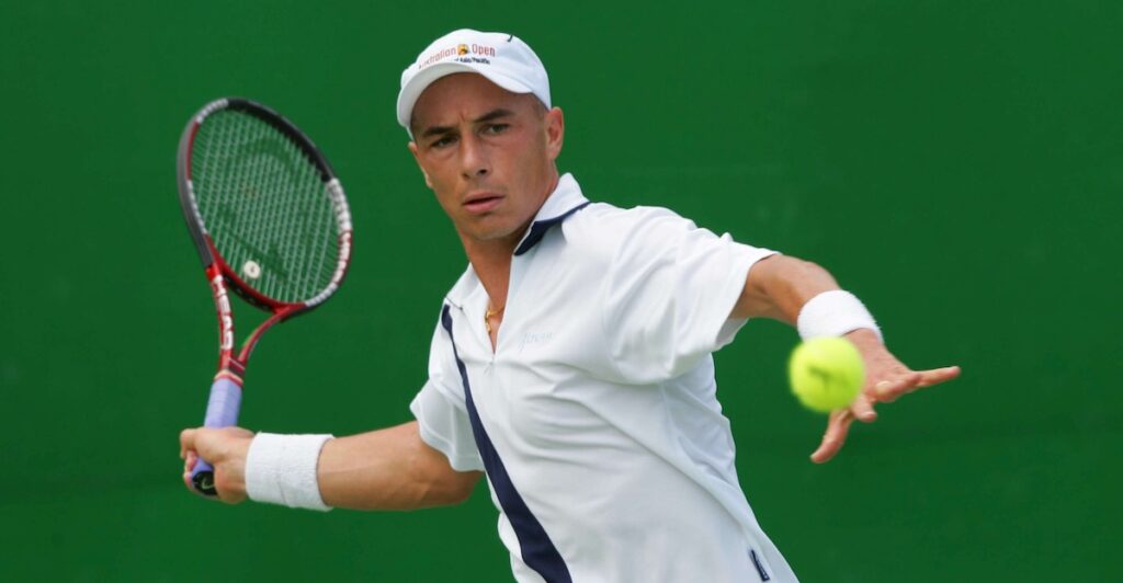 « Ce matin, il y a un drone qui est passé au-dessus du club. Ce n’est pas le moment le plus serein de notre carrière », explique Jean-René Lisnard, présent aux Émirats arabes unis