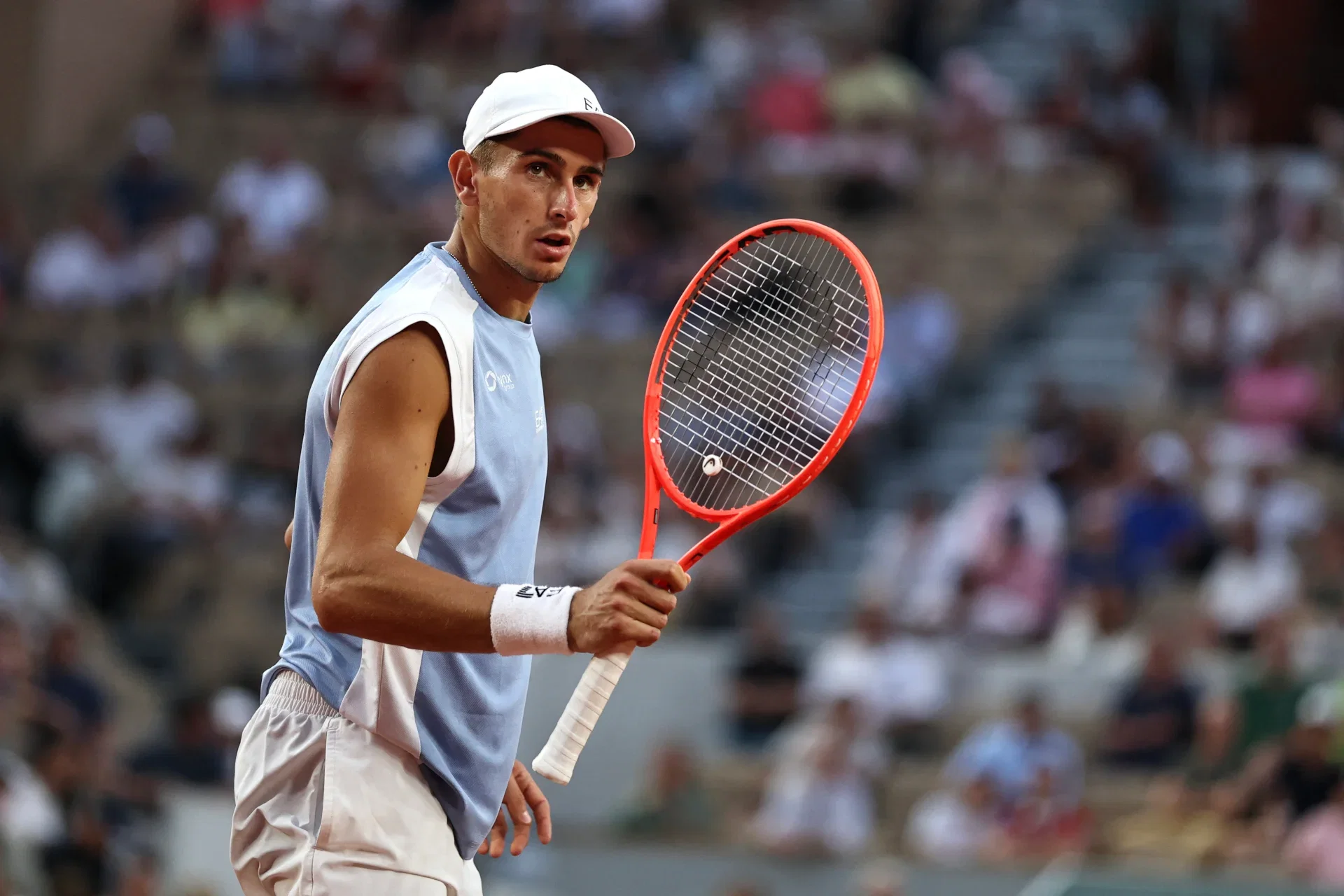 5h25 de folie : Matteo Arnaldi renverse Frances Tiafoe au terme d'un match fou et file en quarts de finale à Roland-Garros