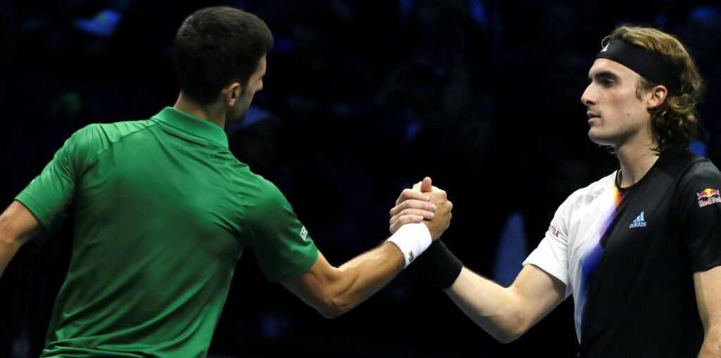 Stefanos Tsitsipas sur Novak Djokovic : « Il est l’un des rares professionnels de notre sport à avoir mis en œuvre des pratiques auxquelles les joueurs de tennis n’avaient jamais pensé auparavant »