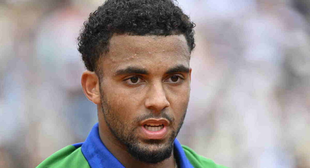 Arthur Fils : « Quand on regarde le tableau du tournoi de Dubaï, on constate que les meilleurs joueurs ne sont pas là, car ils font un choix et le sautent parce que c’est trop »