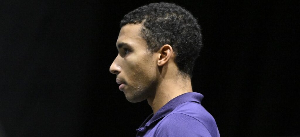 Forfait à Metz, Auger-Aliassime met une énorme pression sur Musetti pour le Masters : « Si je me qualifie pour Turin, tant mieux. Sinon, bravo à Lorenzo »