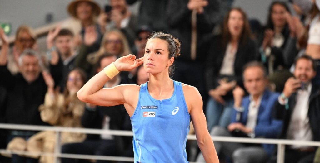 « Mercredi, les médias étrangers disaient à Loïs Boisson : ‘vous allez être 65e mondiale, vous vous rendez compte du prize money ? Vous allez peut-être être invitée à Wimbledon’, et elle a répondu ‘ça ne m’intéresse pas, je n’ai pas fini mon tournoi, mon rêve est de gagner Roland-Garros et je vais tout faire pour le faire’  », raconte Sarah Pitkowski