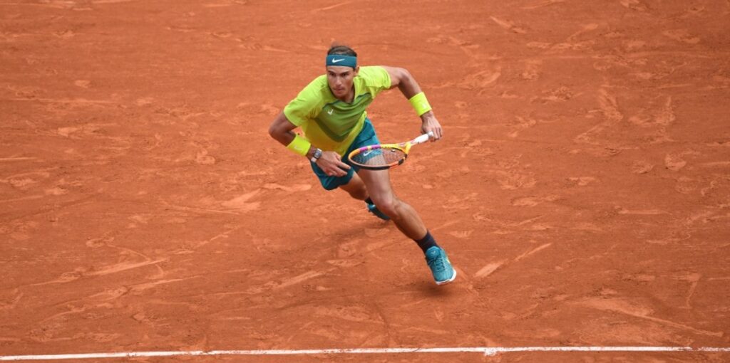 « Ici, j’ai eu la chance de gagner 11 fois le tournoi avec Rafael Nadal » explique Maxime Boulanger, cordeur officiel