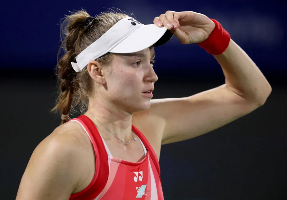 « Sur le chemin du retour, j’ai eu un rhume » : le contretemps de Rybakina après son sacre à Melbourne