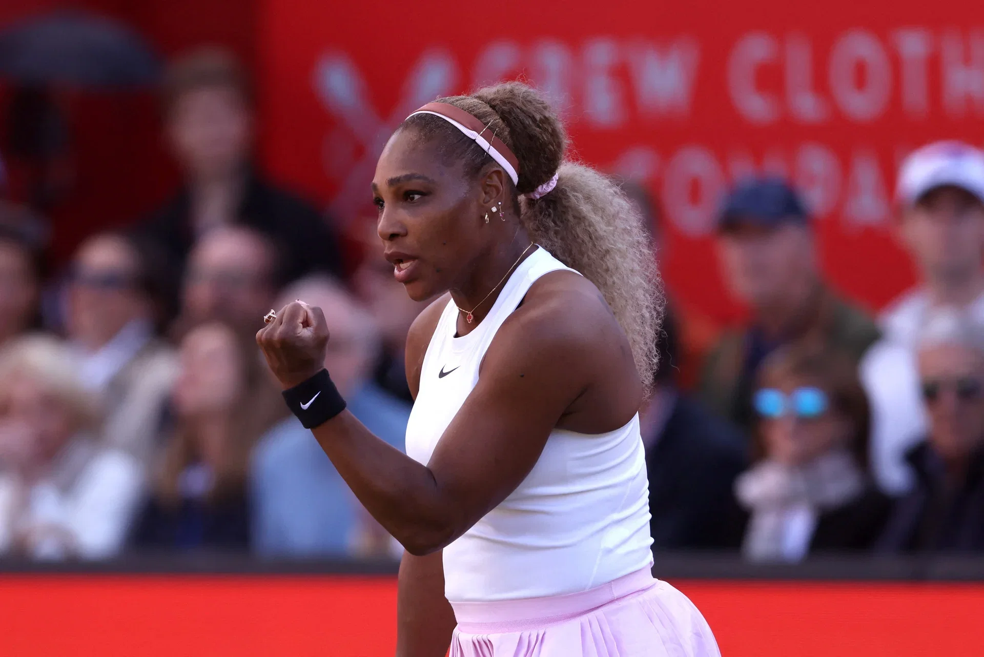 Retour réussi au Queen’s pour Serena Williams avec Mboko