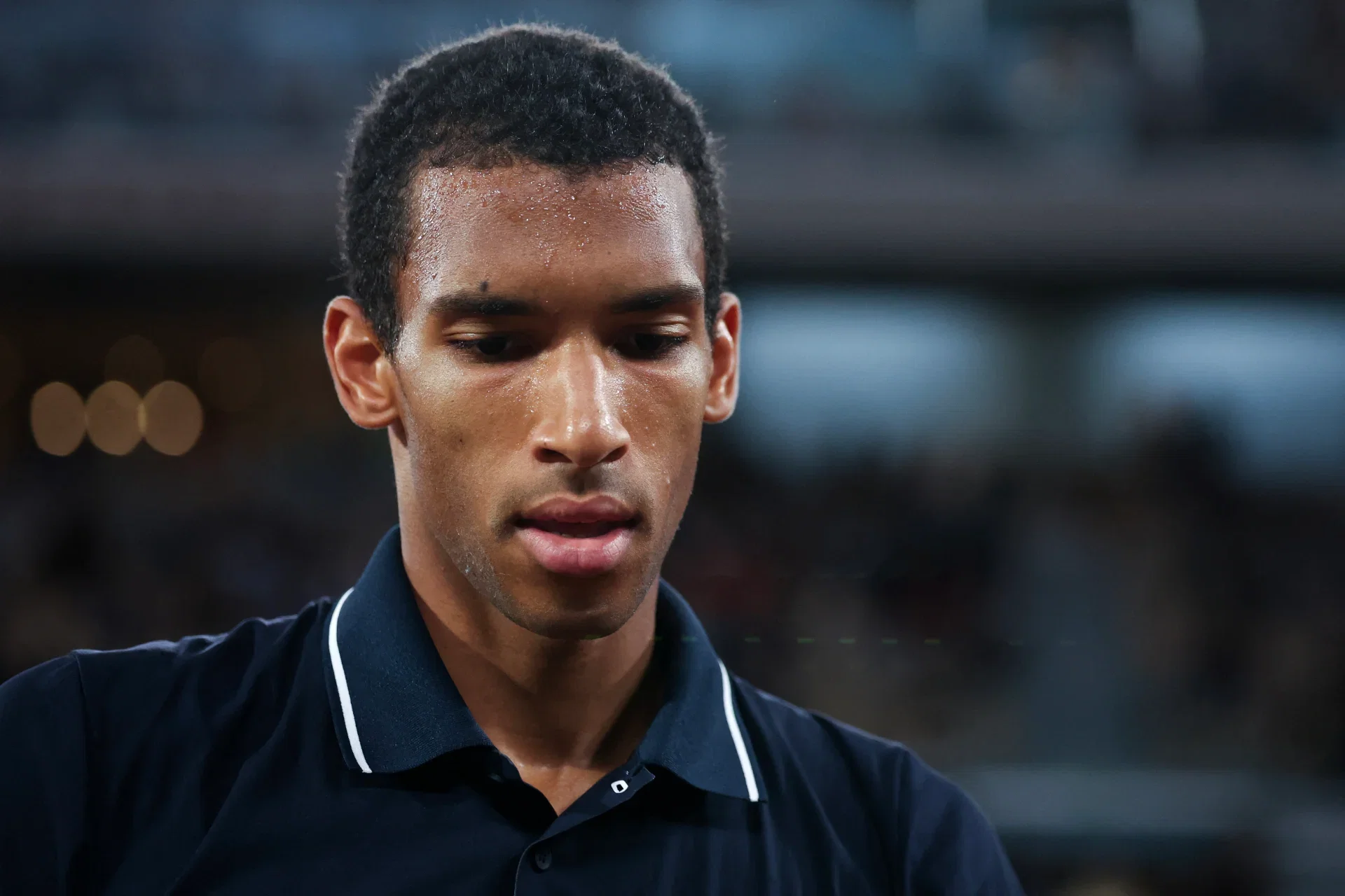 5h15 contre Djokovic et zéro répit : Auger-Aliassime promet de revenir plus fort