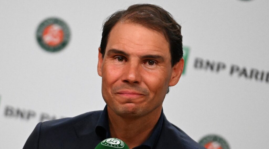 Nadal répond à Mouratoglou : « L’analyse de ce monsieur est erronée. Comparer Alcaraz au Djokovic actuel reviendrait à comparer le Messi du FC Barcelone au Messi actuel, ou le Cristiano Ronaldo du Real Madrid au Cristiano actuel »