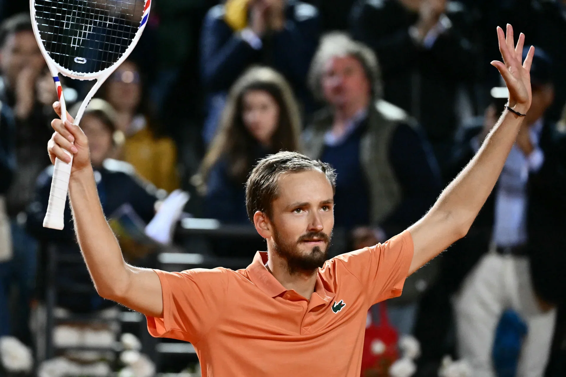 Rome : Medvedev renverse un Landaluce impressionnant et rejoint Sinner en demi-finale