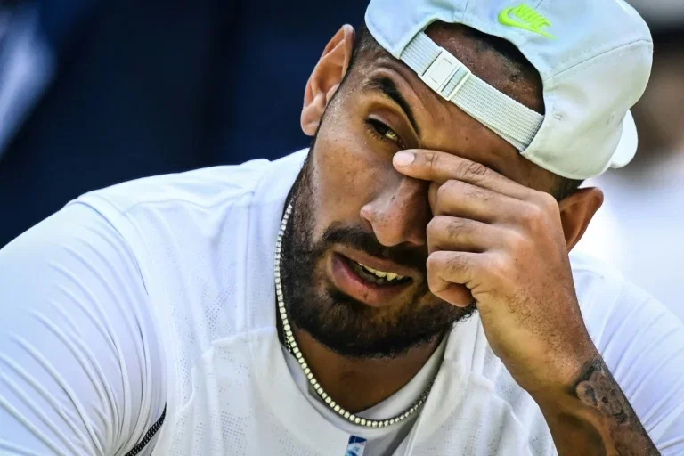 Nick Kyrgios stoppé net à Majorque : la saison sur gazon de l'Australien vire au cauchemar