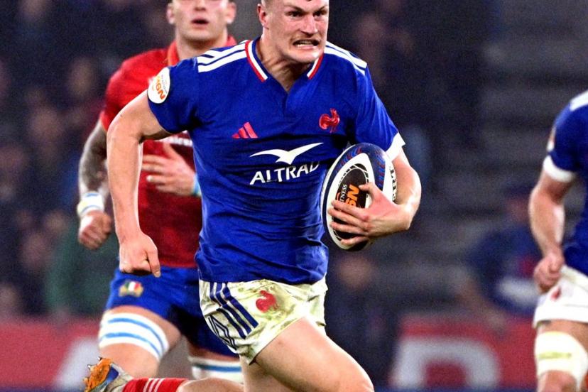 Émilien Gailleton ou la drôle de vie d'un Bleu à un poste ultra-concurrentiel : « J'ai l'impression qu'un nouveau centre apparaît chaque année »