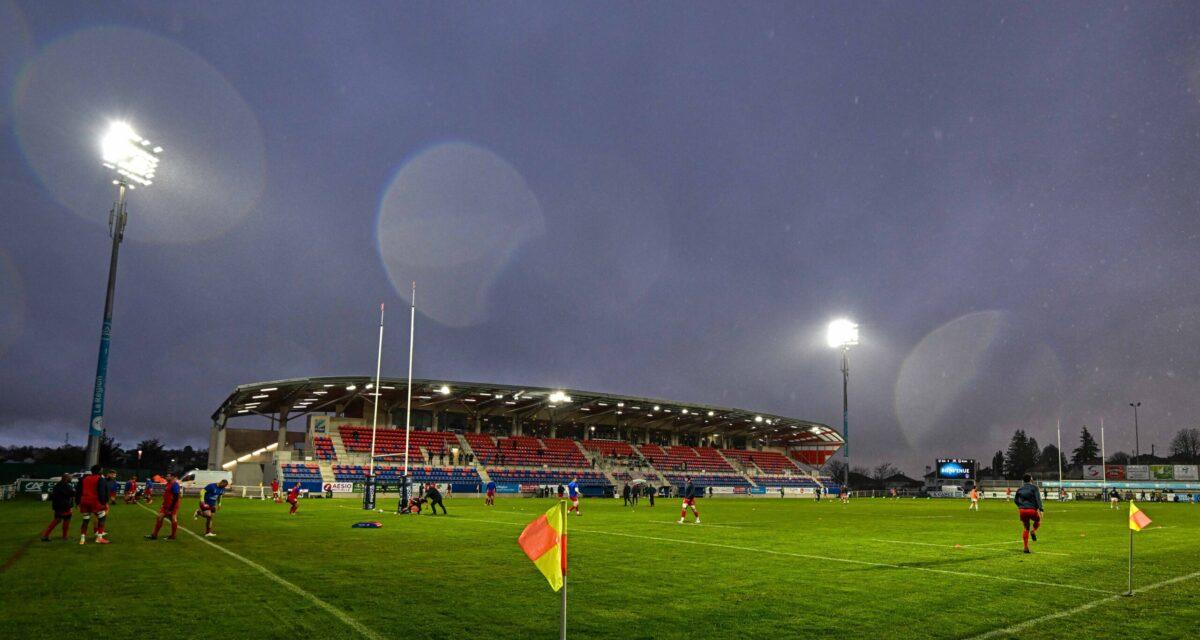 Pro D2 : un journaliste agressé en plein direct par des supporters à Aurillac