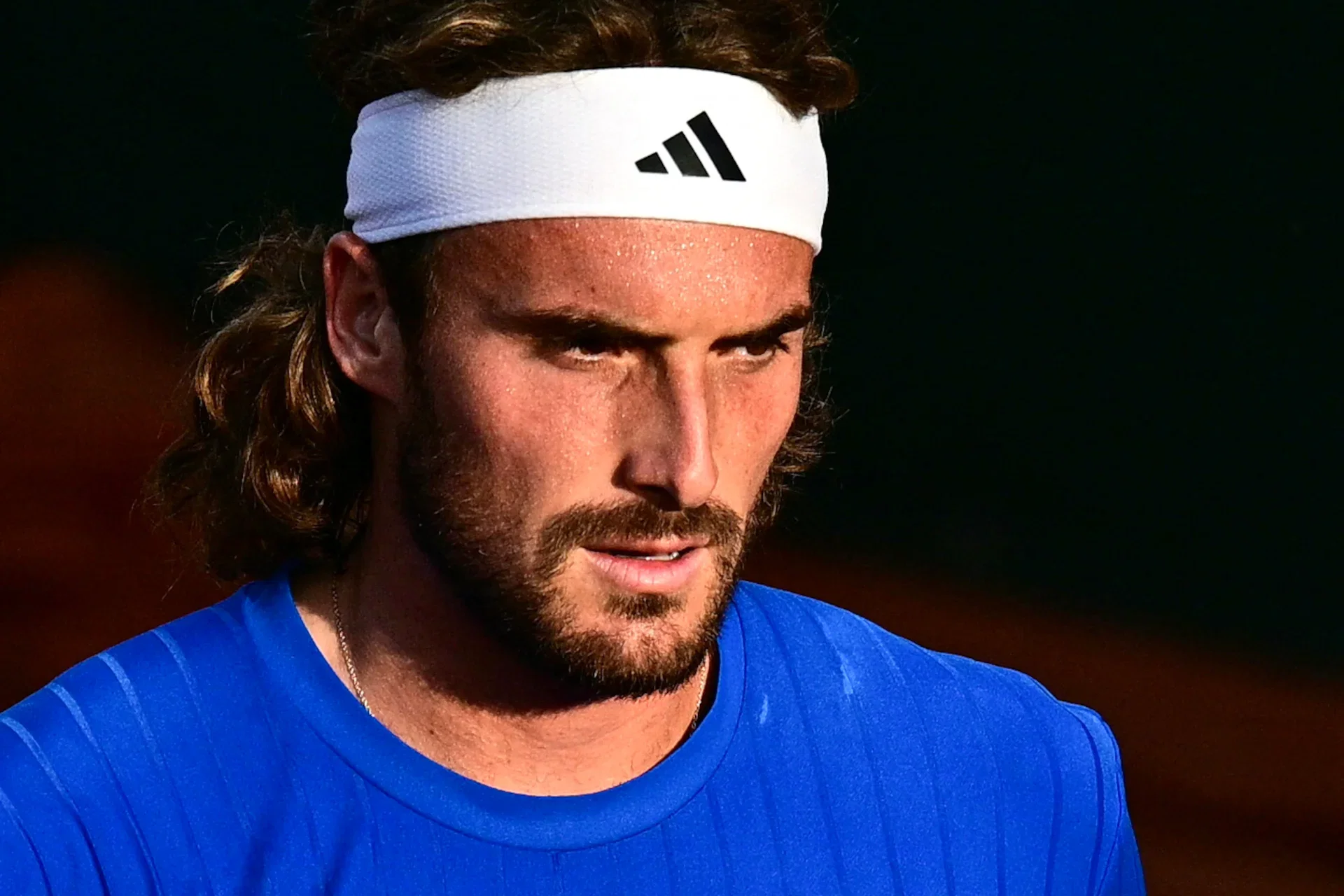 Ancien finaliste à Roland-Garros, Tsitsipas prend encore la porte au deuxième tour