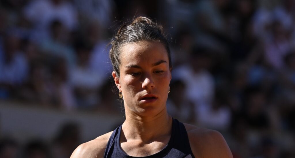 Le message poignant et puissant de Loïs Boisson, actuelle 292e mondiale : « Au cours des deux dernières années, j’ai passé plus de temps en rééducation que sur un court de tennis. Tant de jours passés à me demander ‘Pourquoi ?’ Puis j’ai compris qu’il n’y avait peut-être pas de réponse »